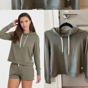 NEW Vuori (S) Women Halo Essential Hoodie Light Oregano Heather Green Sweatshirt